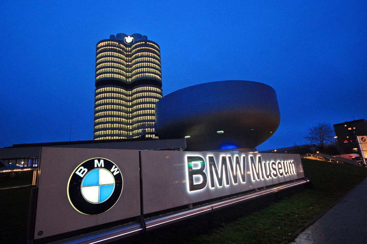 BMW 박물관.jpg